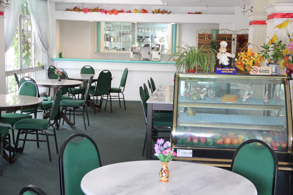 Miri Hotel - photo 16