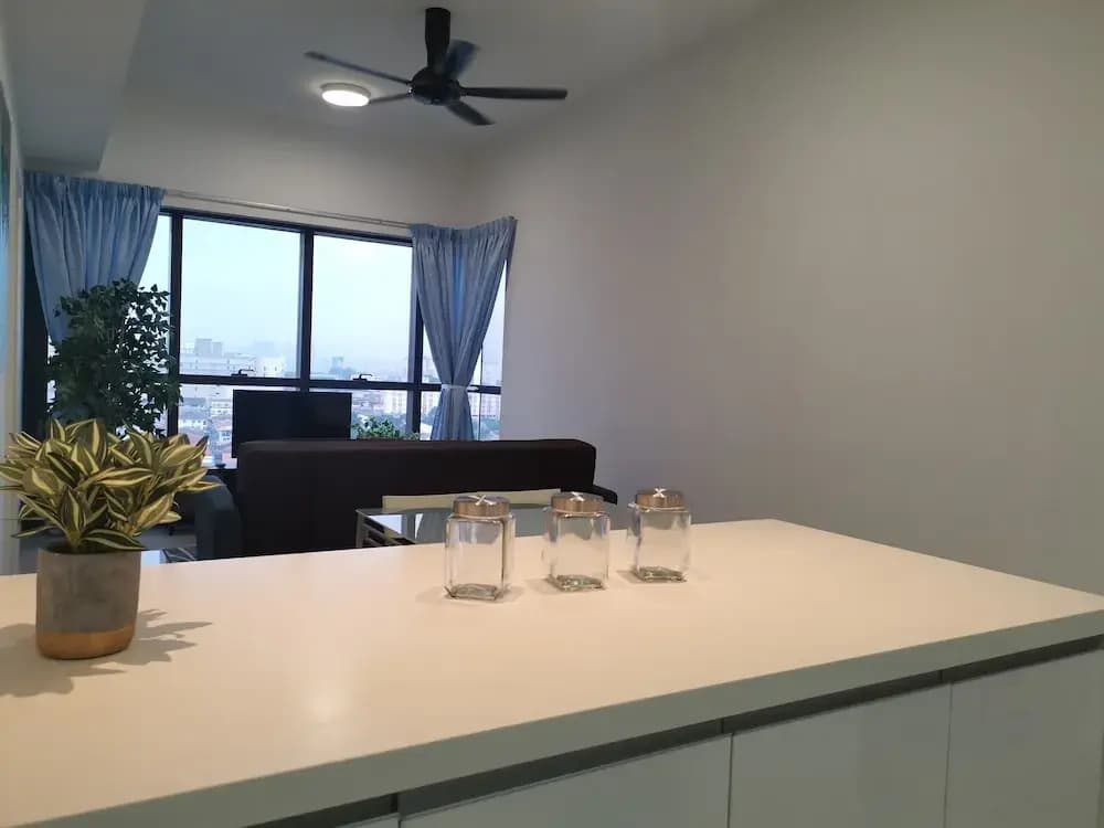 Icon City Premier Suites by WeCare - photo 18