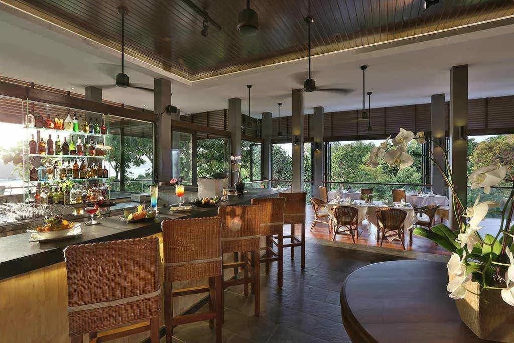 Ambong Pool Villas - photo 13