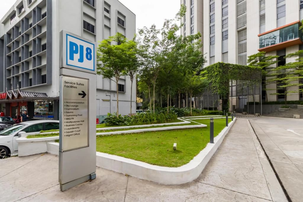 PJ8 Service Suites by Airhost - photo 14