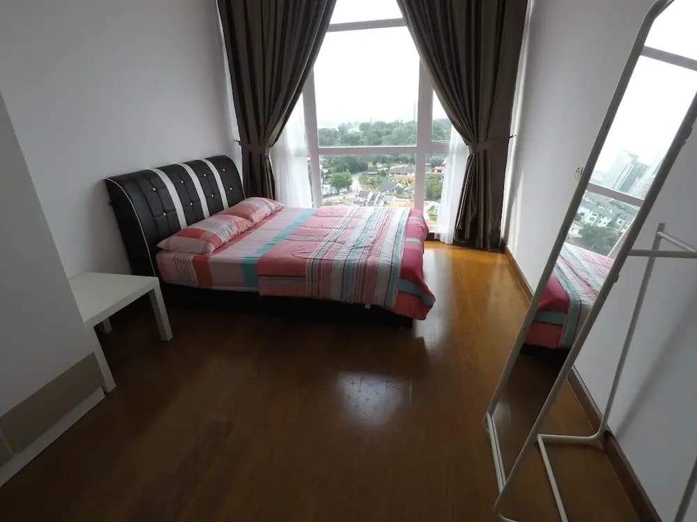 3R2B Seaview Condo - photo 1