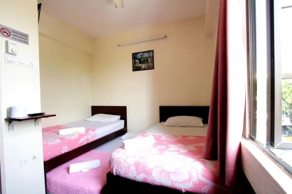 Broadway Budget Hotel - photo 3
