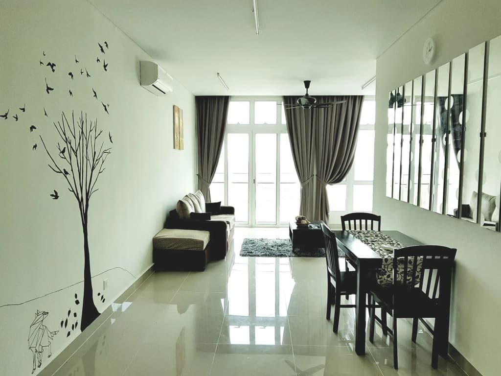 Holi 1Medini Suites - photo 26