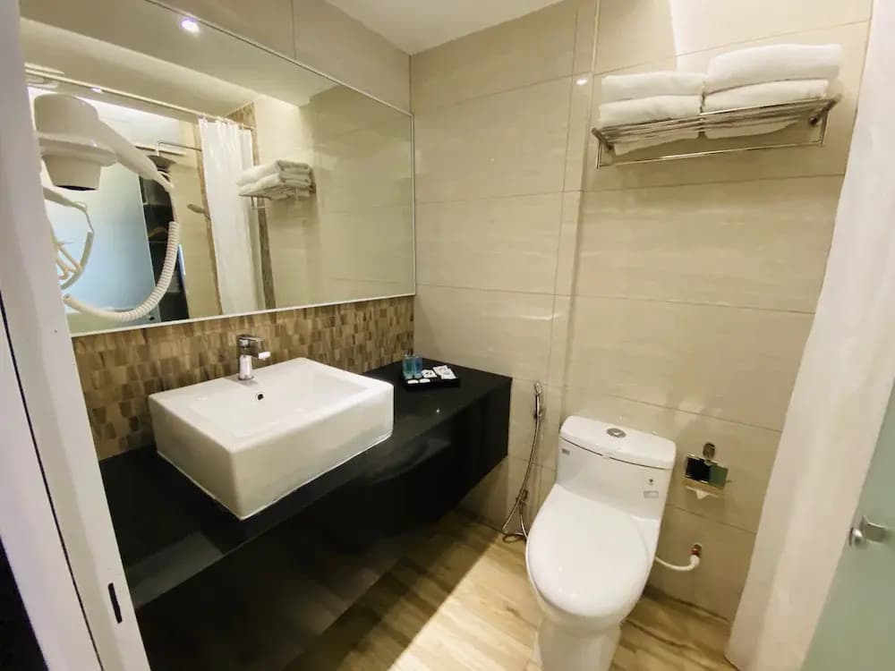 Glex Hotel Signature Johor Bahru - photo 7