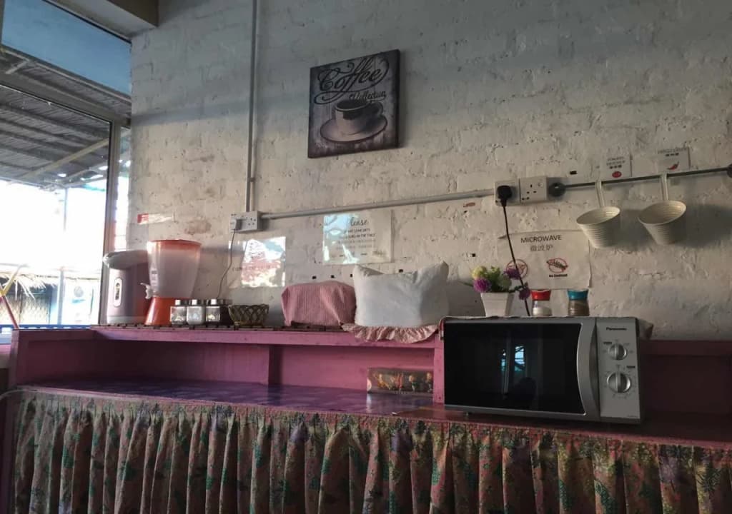 Alice Semporna Backpackers Hostel - photo 10