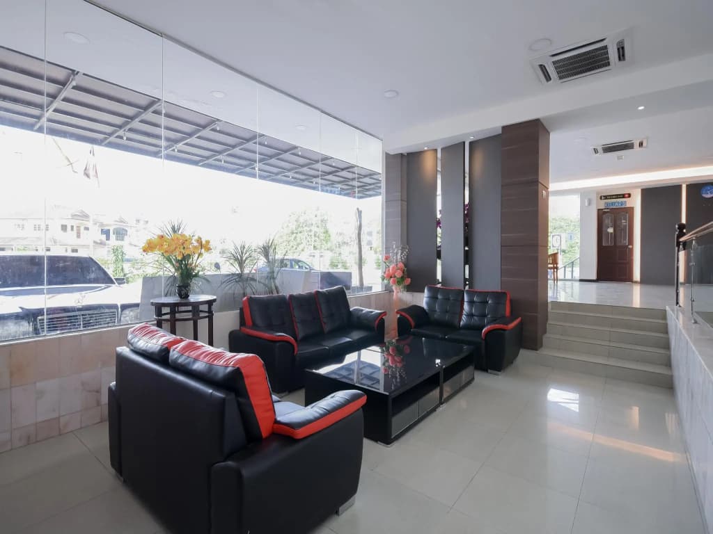 OYO 1148 Kenyalang Suite - main photo