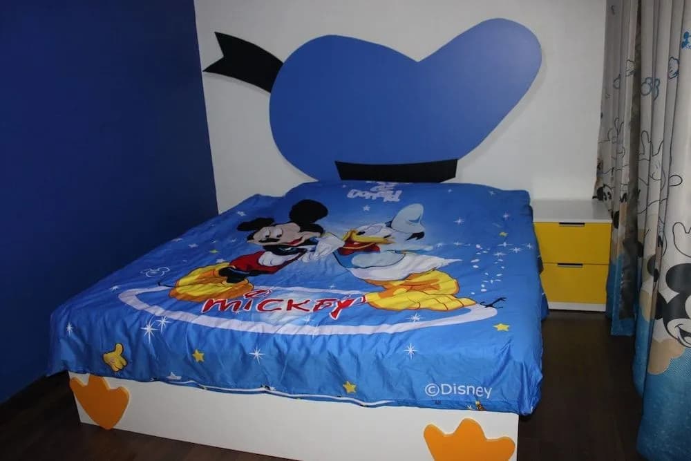 Mickey Mouse Signature Suite - photo 3