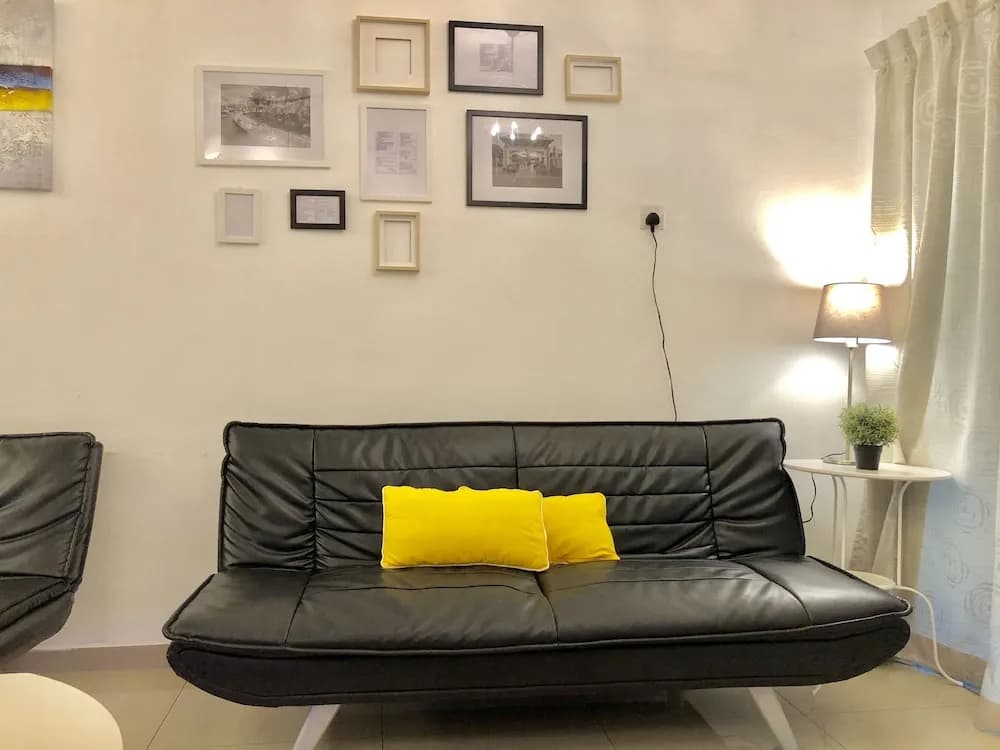 H & H Guesthouse 2 - photo 15