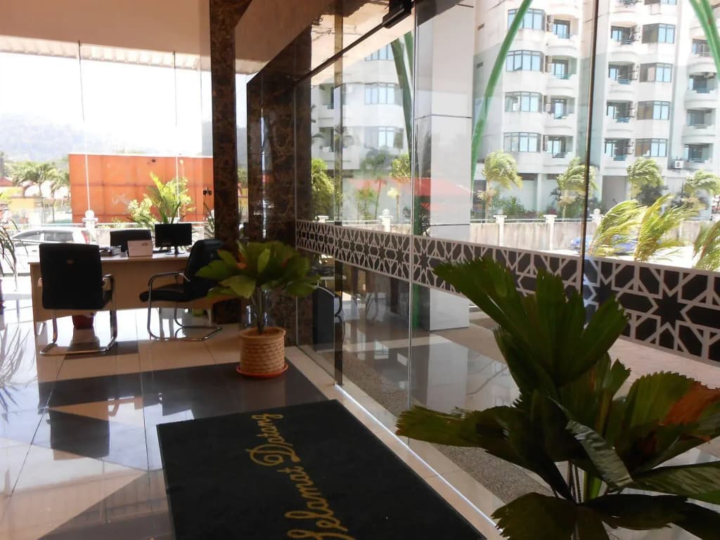 HIG Hotel & Convention - photo 15
