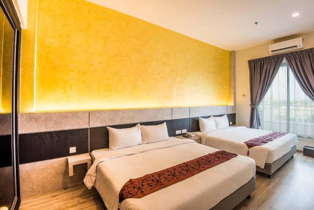 Marvelux Hotel - photo 4
