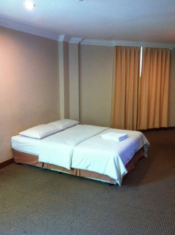Seri Borneo Hotel - photo 6