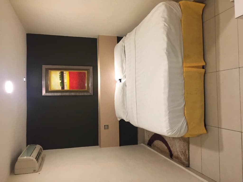 One Avenue Hotel - photo 6