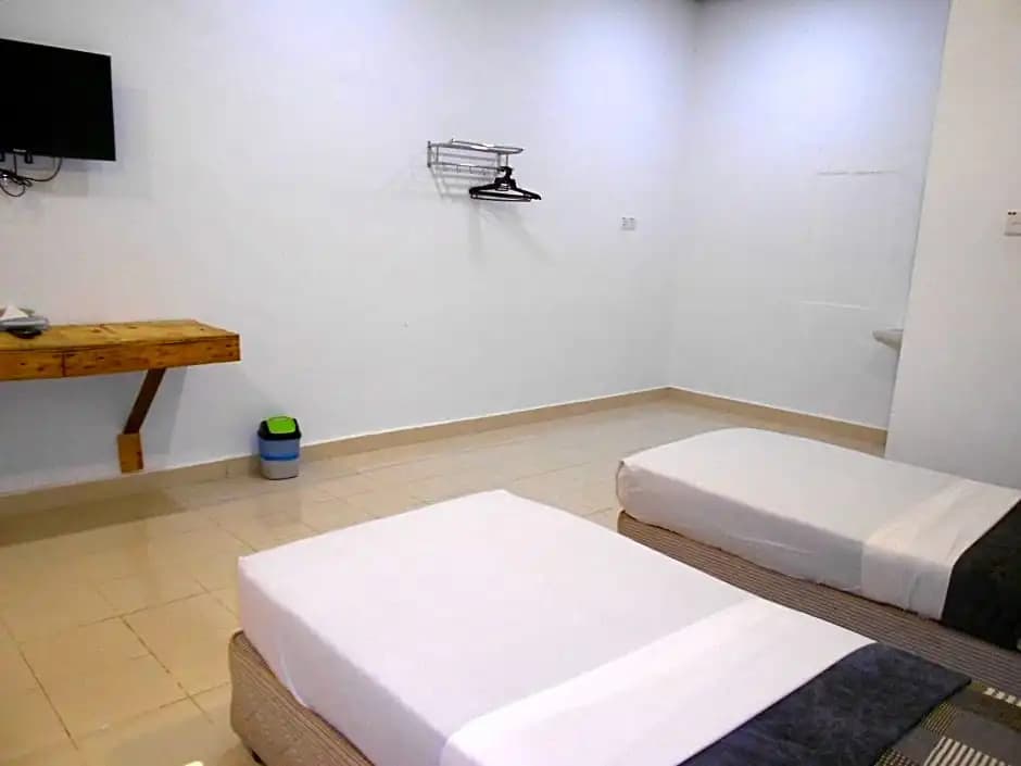 Perintis Motel Cenang - photo 22