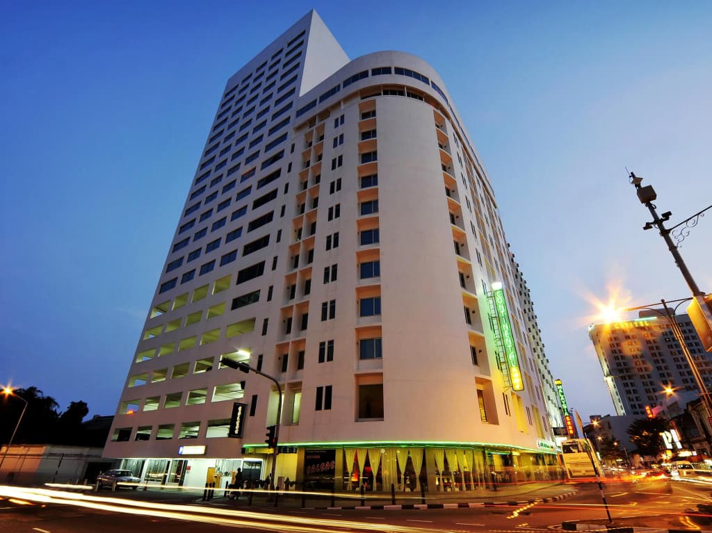 Hotel Continental - photo 1