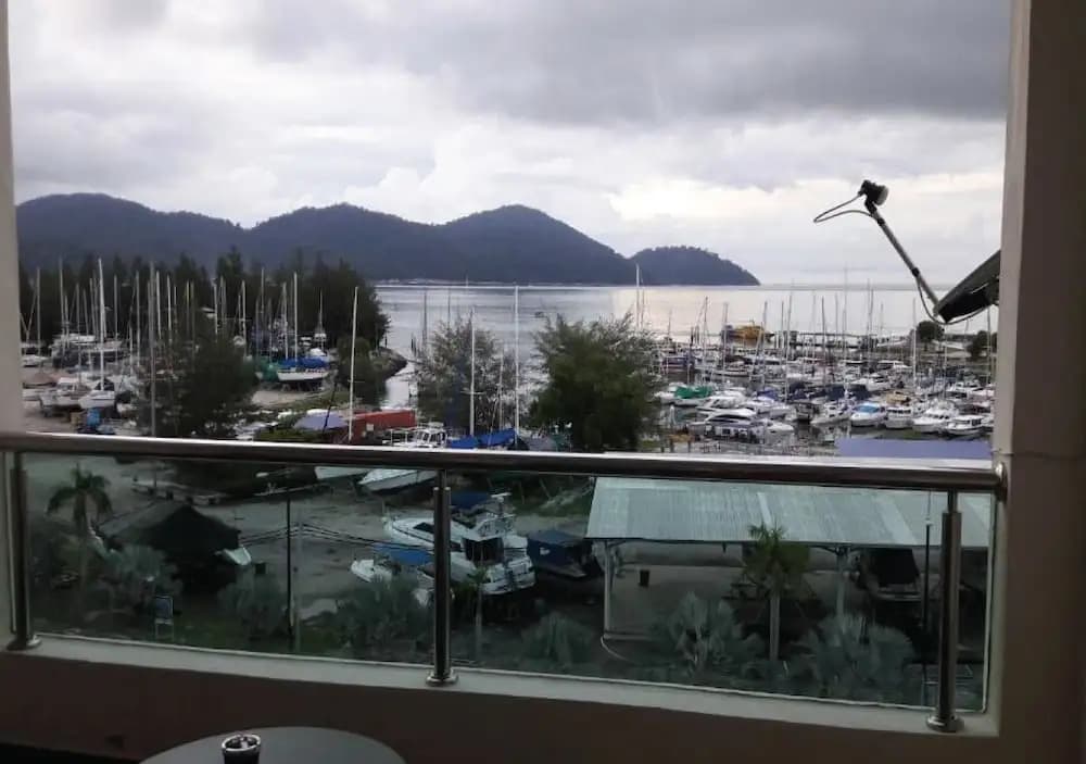 Marina Island Apartment - photo 5
