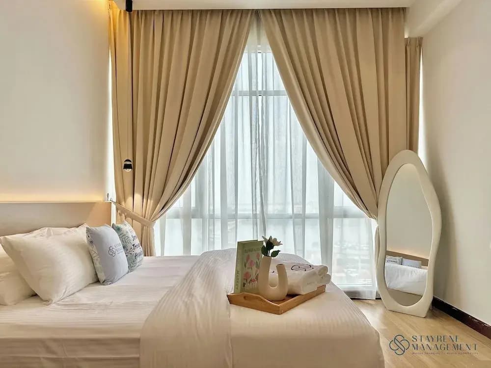 Paragon Suites CIQ By Stayrene - photo 2