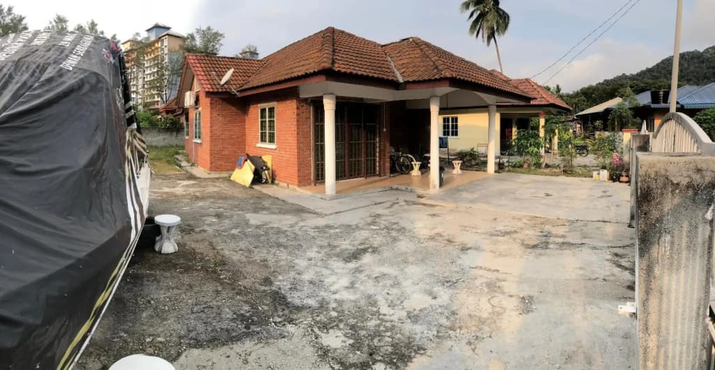 Homestay Villa Teluk Batik - photo 11