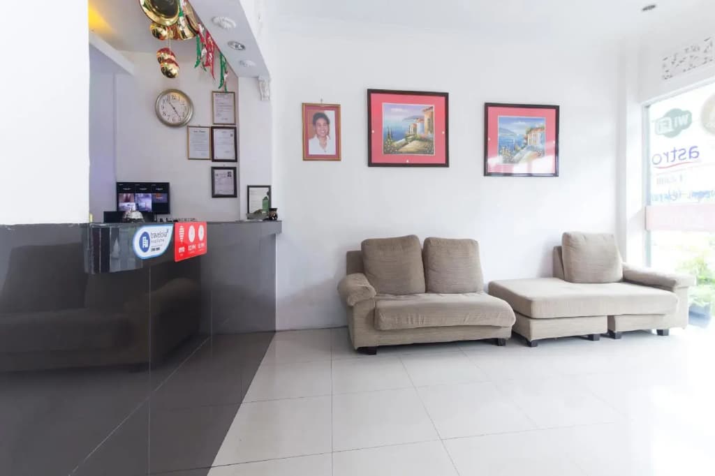 OYO 277 Hotel Shangg - photo 9