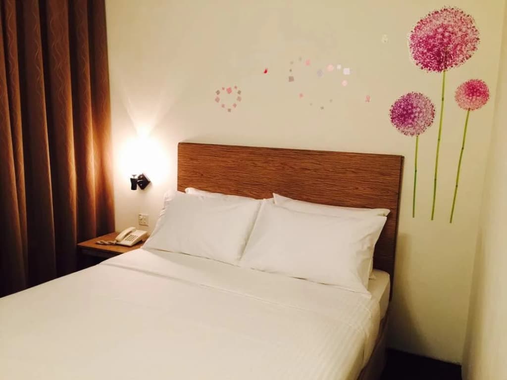 Hotel Sri Sutra Taman Serdang Perdana - photo 2