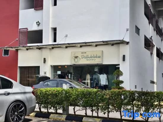 Koi Kinrara Suites by CityNest - photo 1