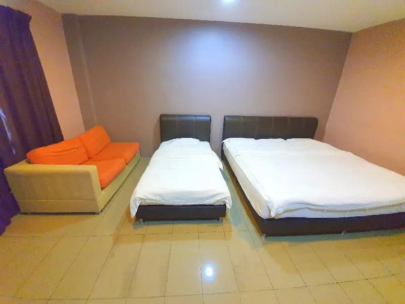 Inn Hotel - photo 3