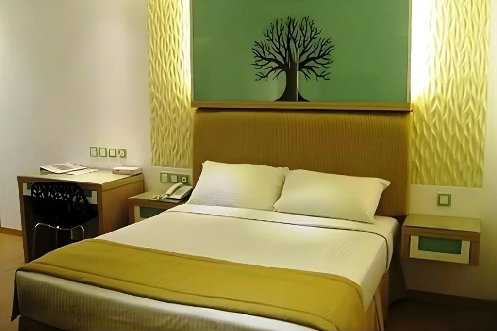Holiday Place - photo 5