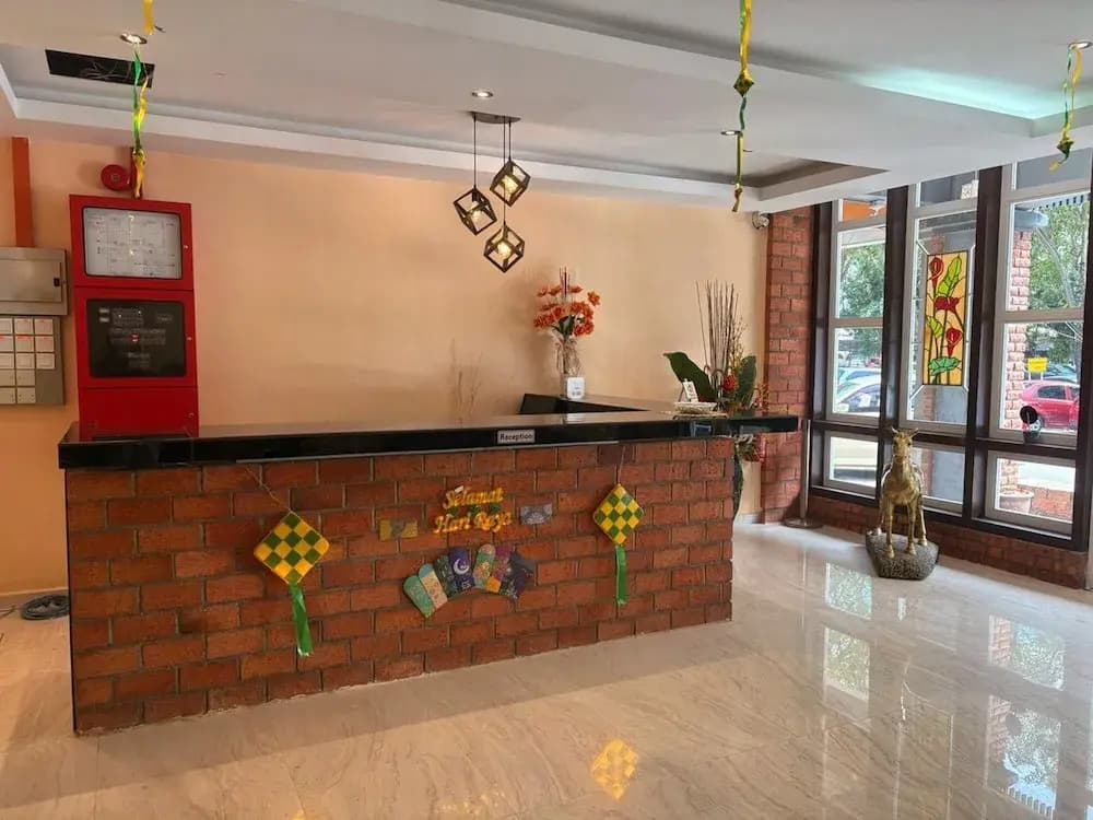 Aman Inn Hotel - photo 11