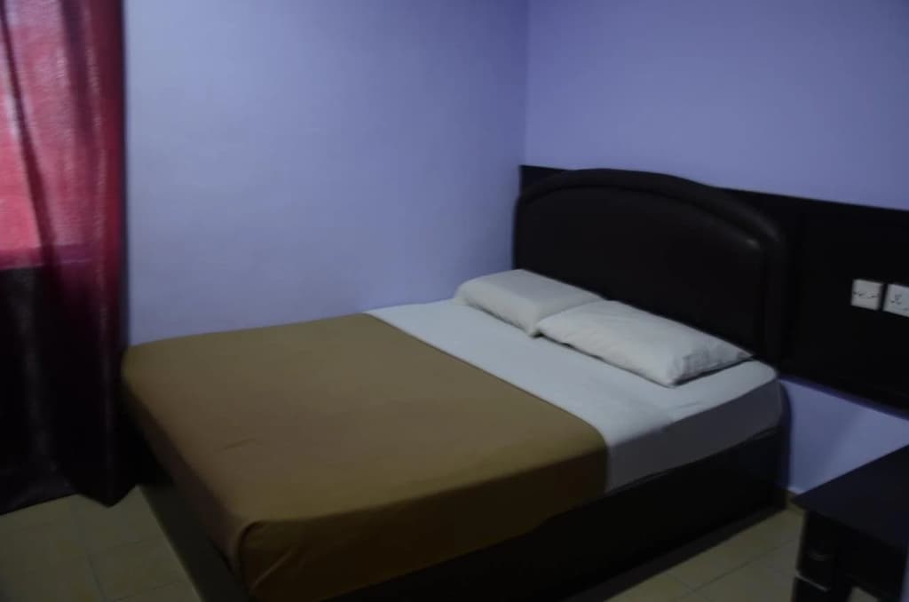 Uni Garden Hotel - photo 3
