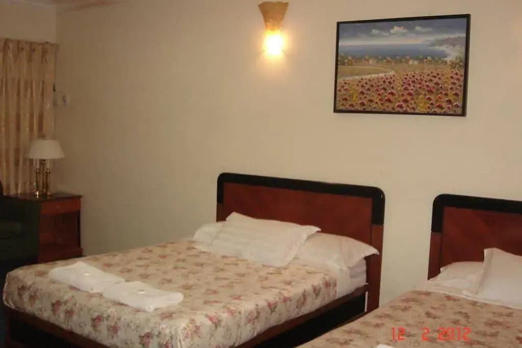 Angsoka Hotel - photo 2