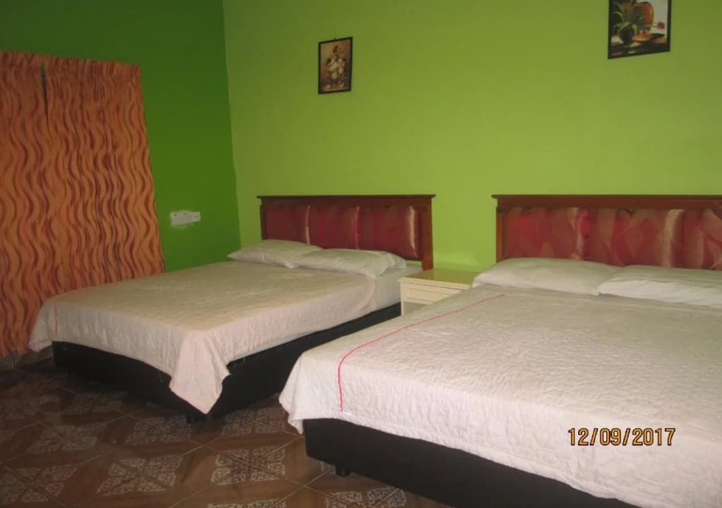 Pantai Tengah Beach Inn - photo 1