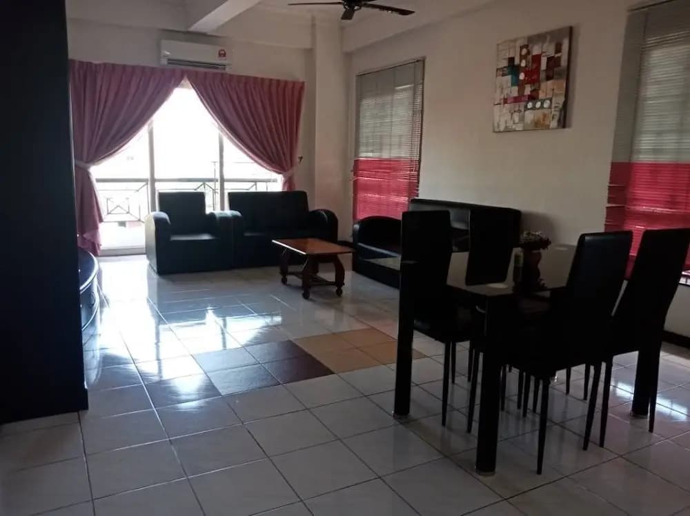 Kalyca Home 3BD Apt Api Api - photo 10