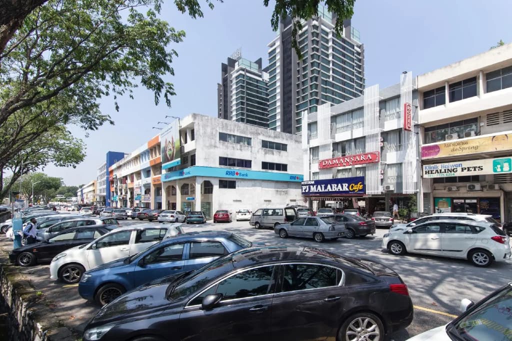 OYO 325 Damansara Inn - photo 16