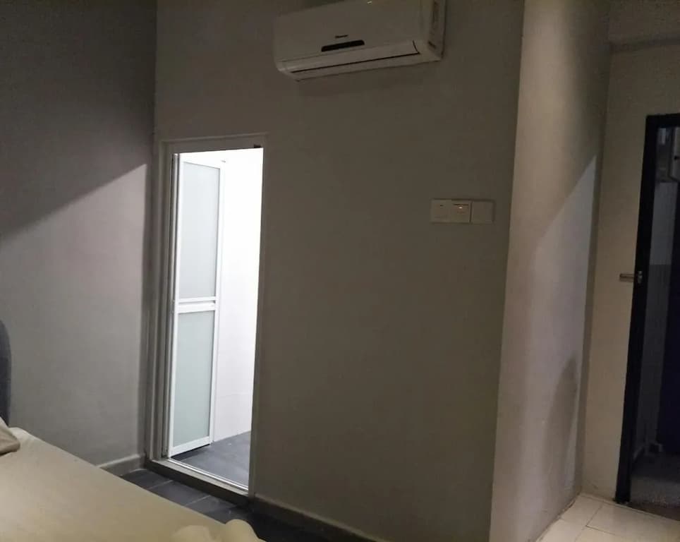 S Avenue Hotel - photo 9