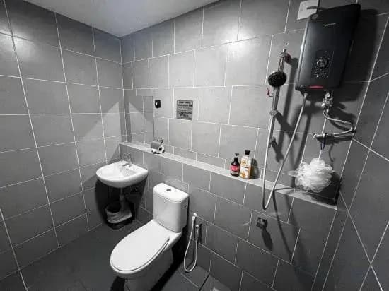 Relax in a Modern Studio w City View + Pool Access - photo 4