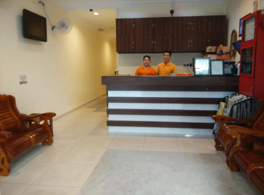 Hotel Traveller - photo 2