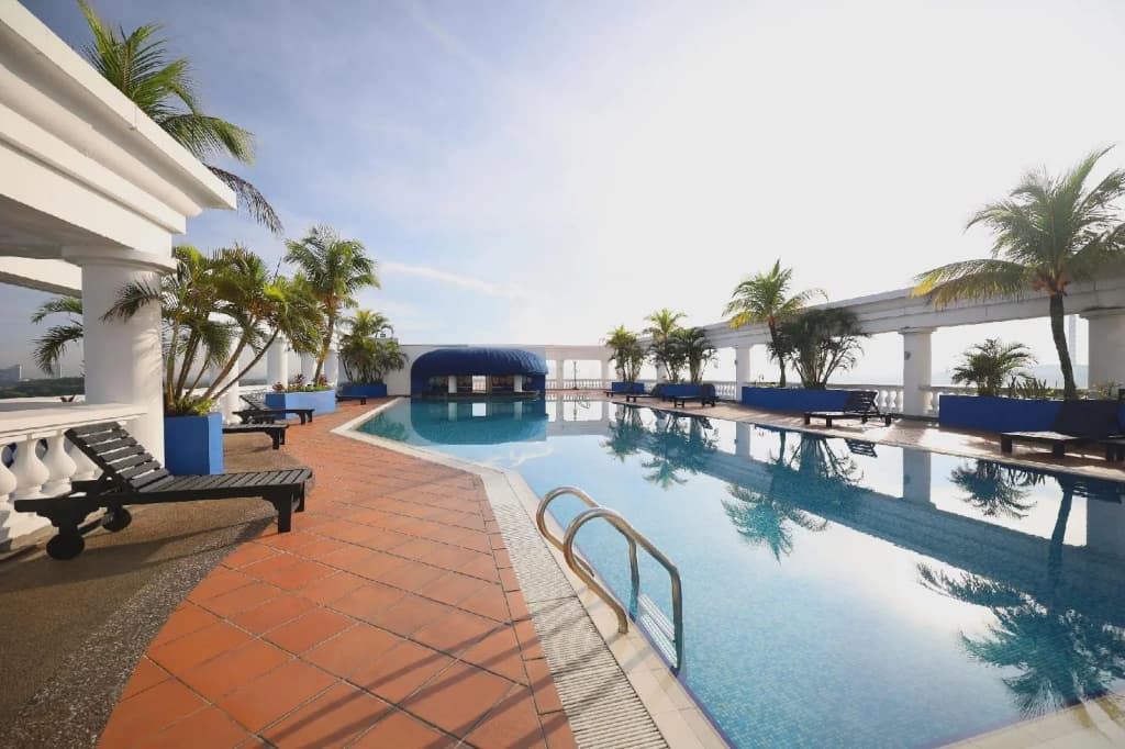 Berjaya Waterfront Hotel - photo 15