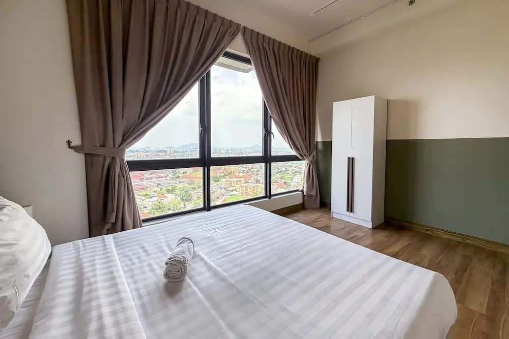 Modern 2BR Stay, Pool, Near Jonker St Melaka - photo 11