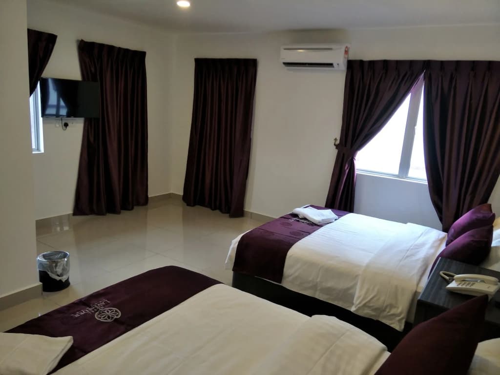 Hotel Lavender Senawang - photo 6
