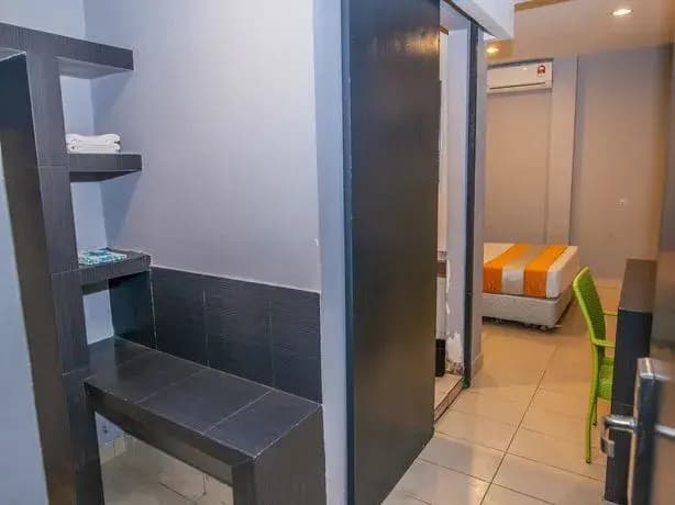 OYO Rooms Center Point Mall - photo 5
