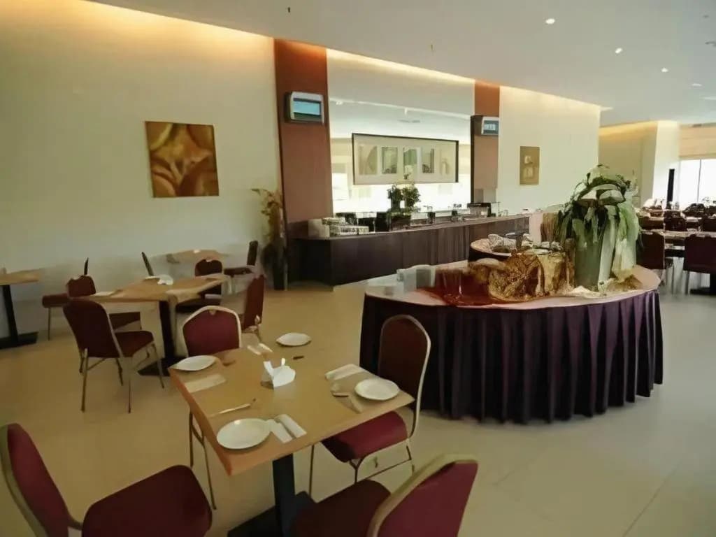 Kingwood Hotel Mukah - photo 13