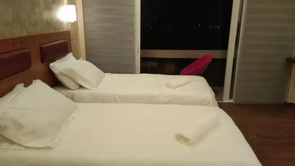 Leely Garden Valley Lodge Tambunan - photo 2