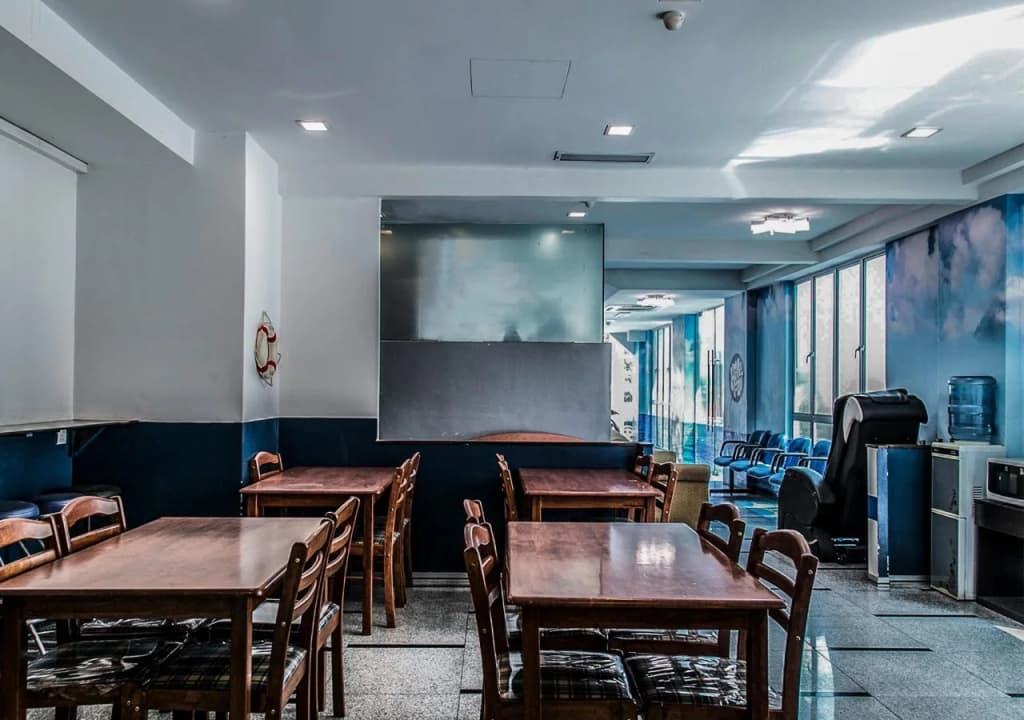 SS City Hotel - photo 11