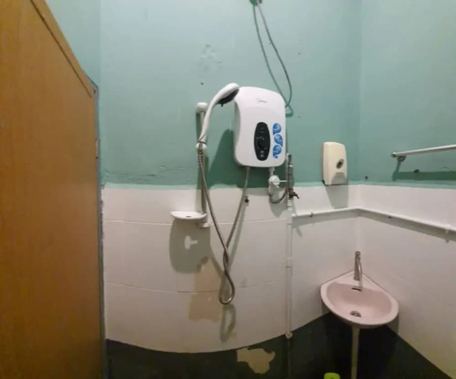 OYO 90116 Fbs Inn Hotel - photo 8