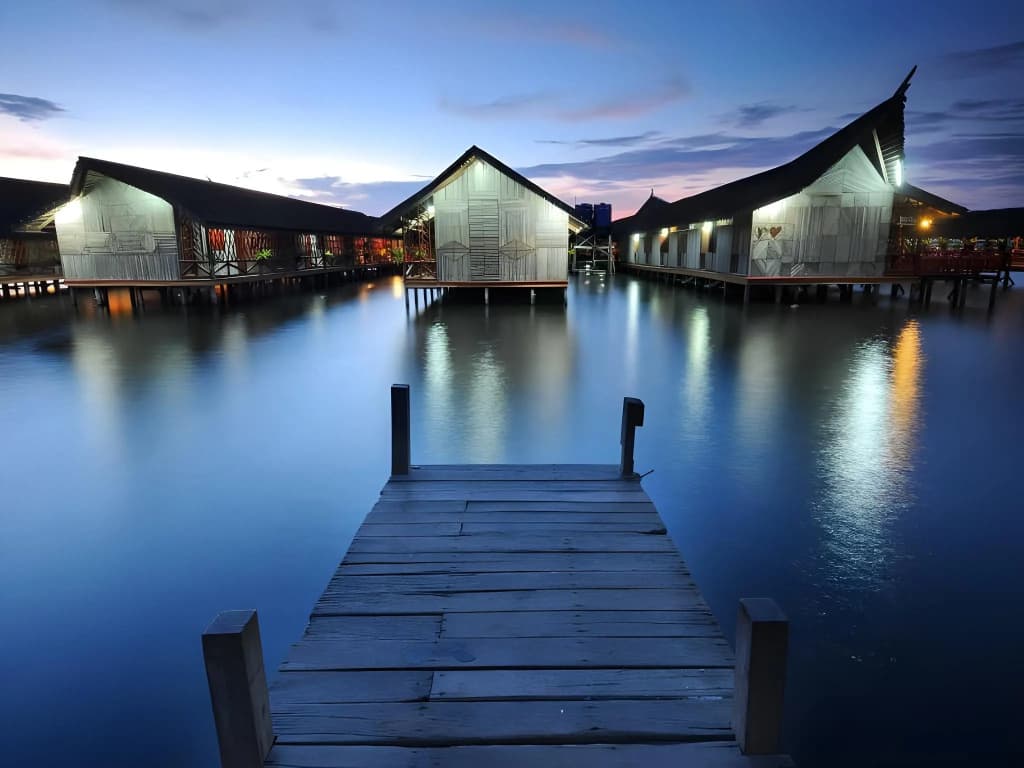 Dragon Inn Floating Resort - photo 10