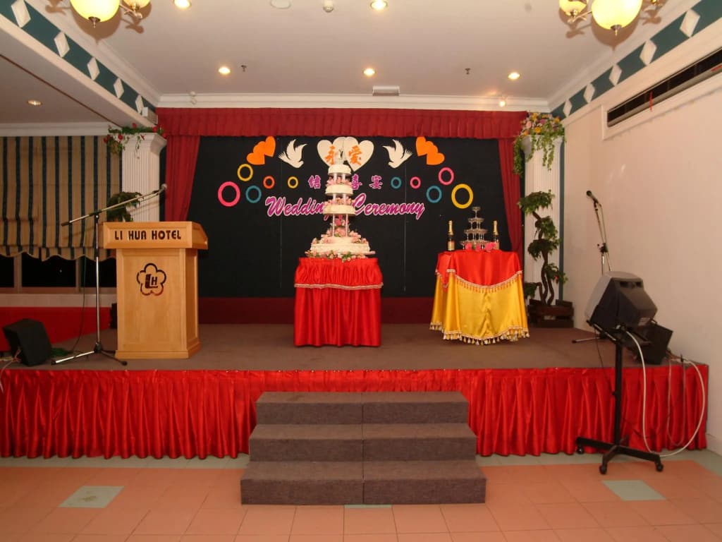 Li Hua Hotel Bintulu - photo 5