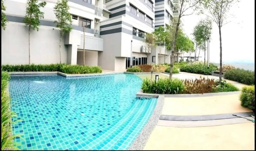 Meridin Medini Apartments - photo 12