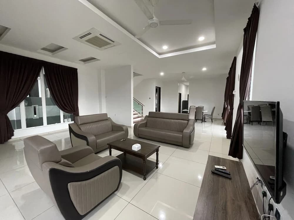 Alpine PD Taman Kiara 2 Homestay - photo 5