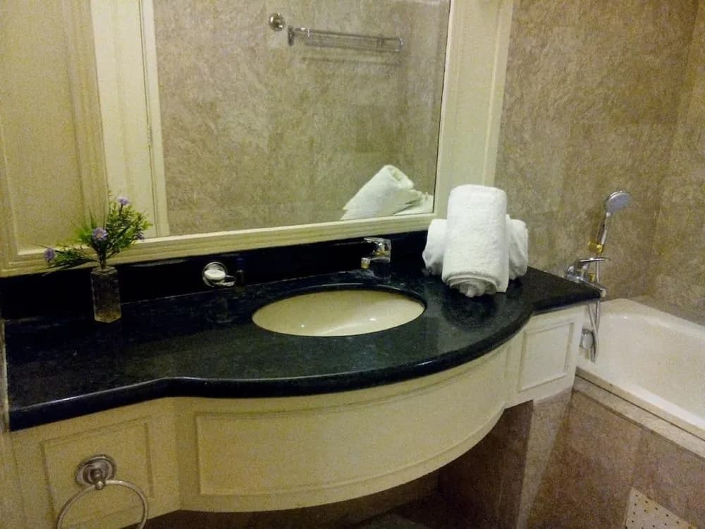 1Imbi Suites Times Square - photo 8