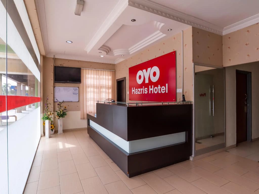 OYO 89536 Hazris Hotel - photo 2