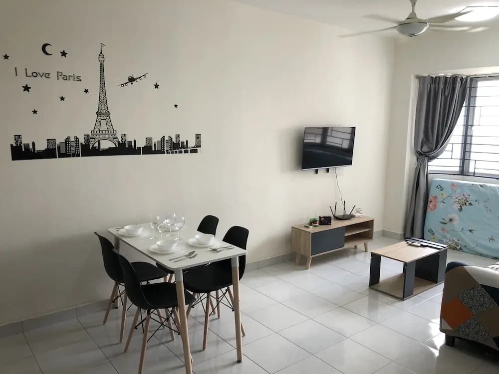 Cozy Homestay at Main Place - photo 23